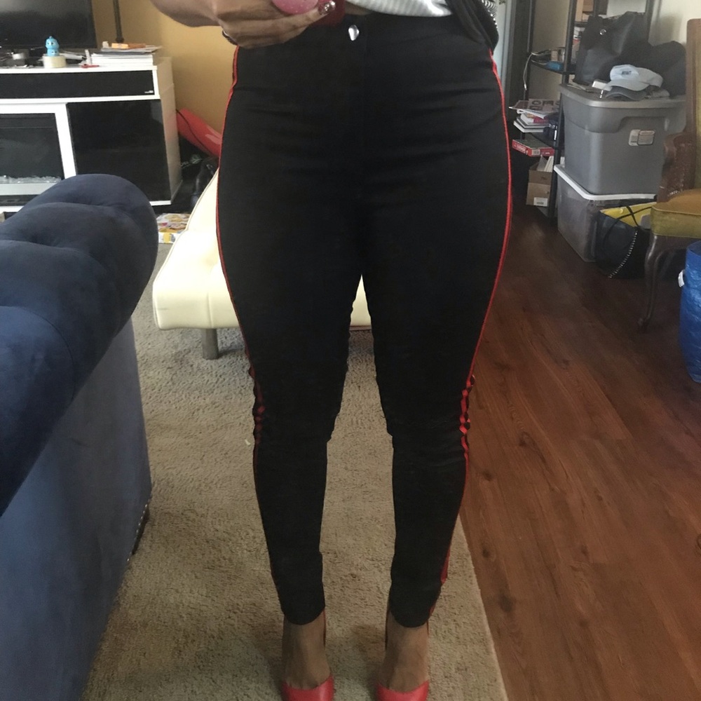 Side stripe ripped skinny jeans
